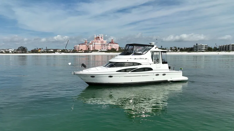 Live Now Yacht Photos Pics 