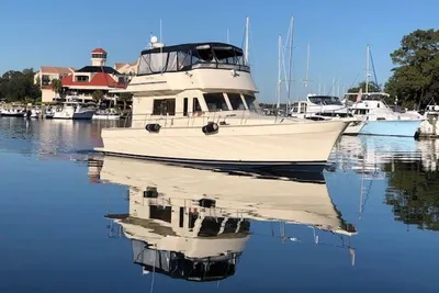 Mainship 43 Trawler