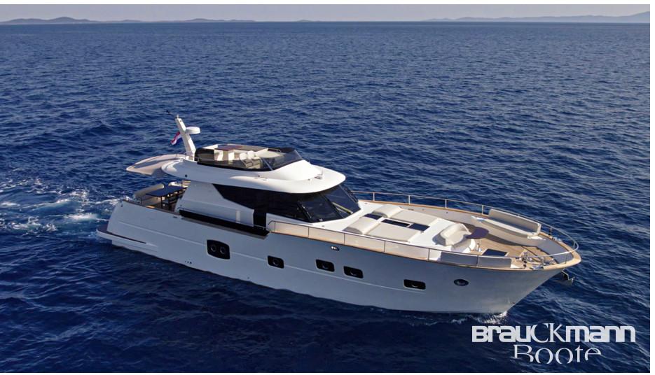 2022 Monachus 70 Fly