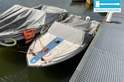 1900 Speedboat 450