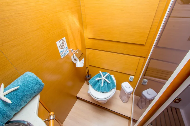 Azuria Yacht Photos Pics 