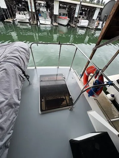 Blue Skys Yacht Photos Pics 