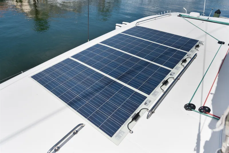 Curvy Mermaid Yacht Photos Pics 