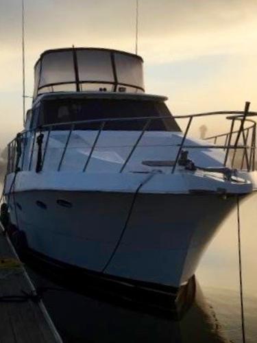 1990 McKinna/Lien Hwa Pilothouse