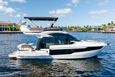 Galeon 400 Fly