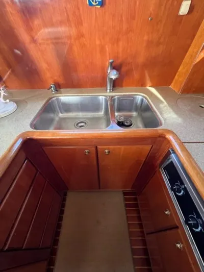 Rock And Reel Yacht Photos Pics 