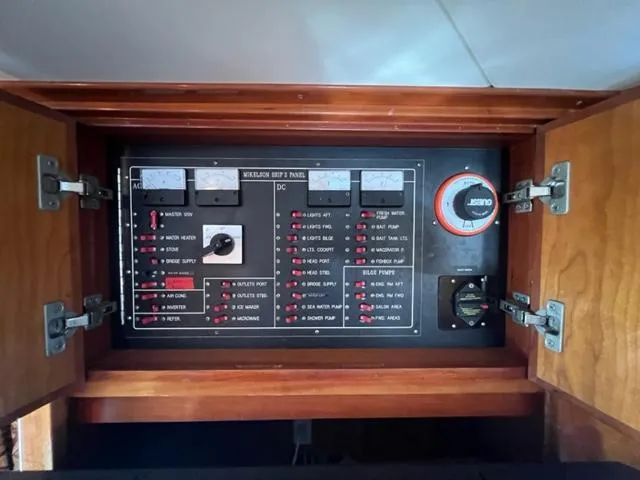 Rock And Reel Yacht Photos Pics 