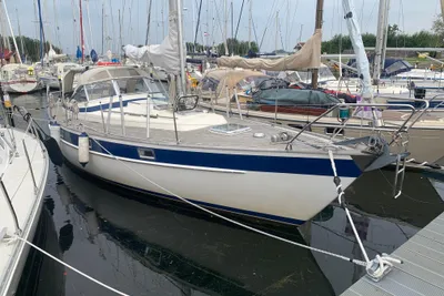 1984 Hallberg-Rassy 352