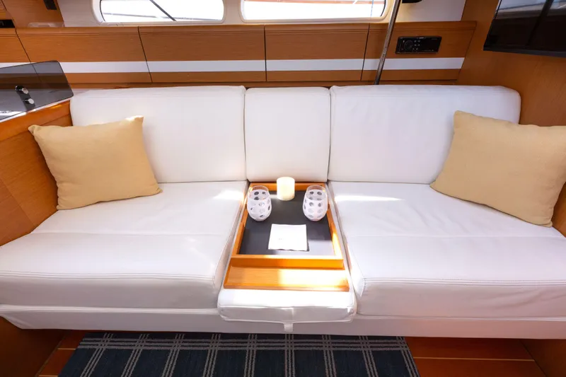 Shenanigans Yacht Photos Pics 