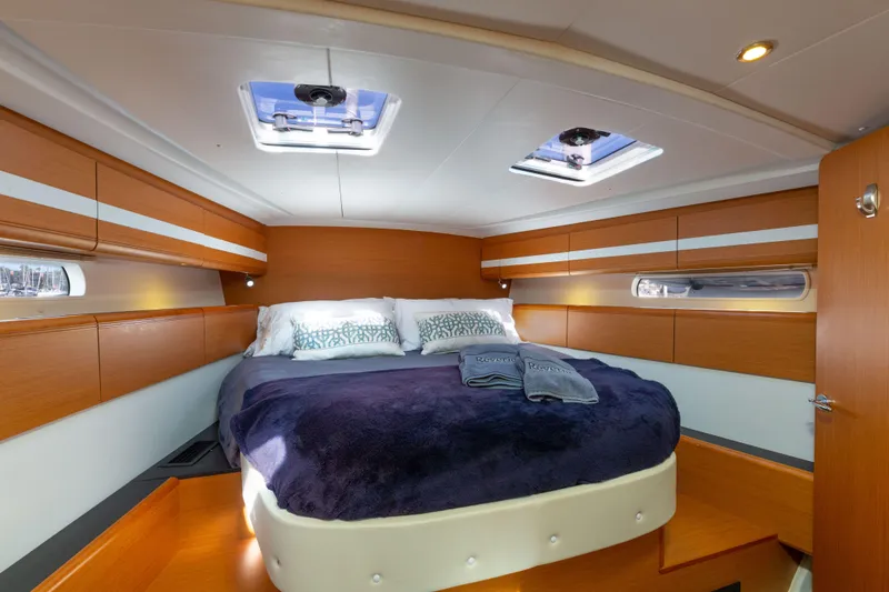 Shenanigans Yacht Photos Pics 