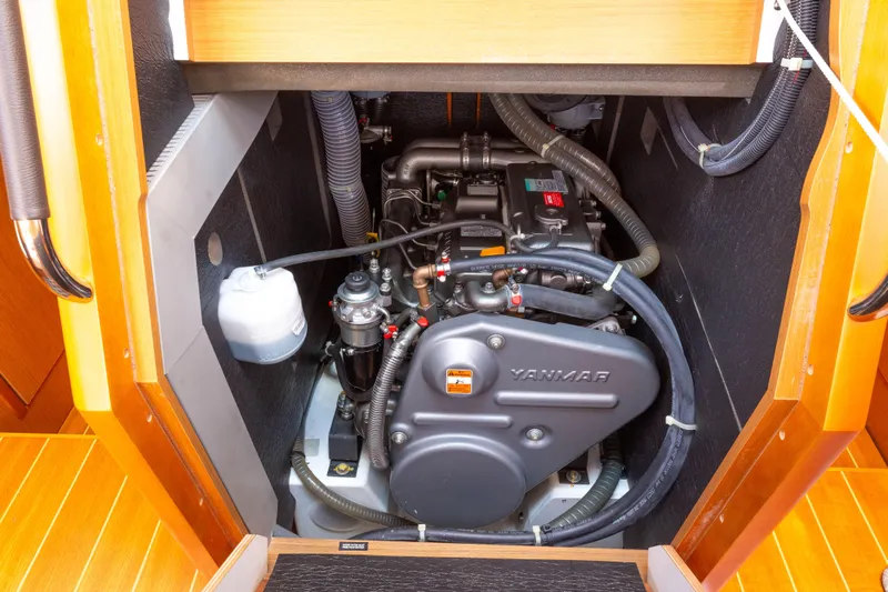 Shenanigans Yacht Photos Pics 