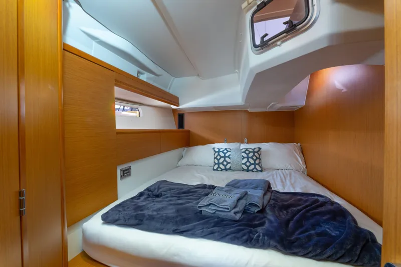 Shenanigans Yacht Photos Pics 