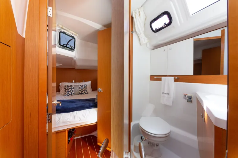 Shenanigans Yacht Photos Pics 