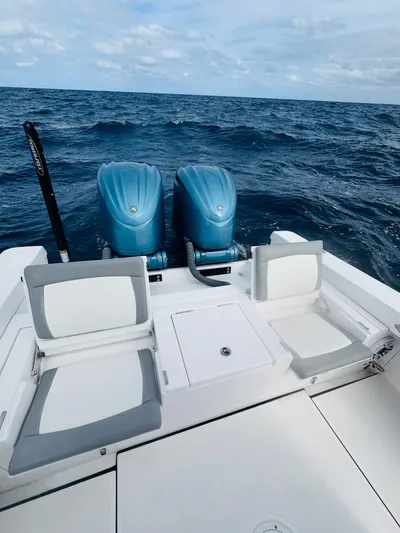  Yacht Photos Pics 2024 Everglades 273 Cc - Image 11