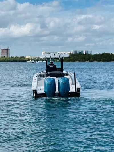  Yacht Photos Pics 2024 Everglades 273 Cc - Image 8