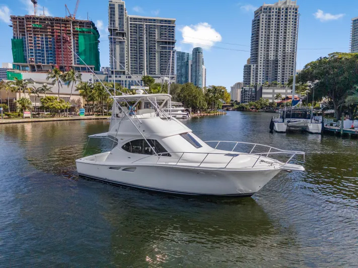 Emma Yacht Photos Pics 