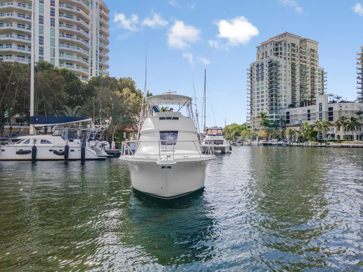 Emma Yacht Photos Pics 