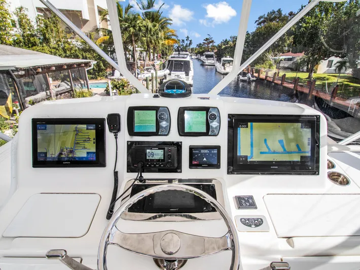 Emma Yacht Photos Pics 