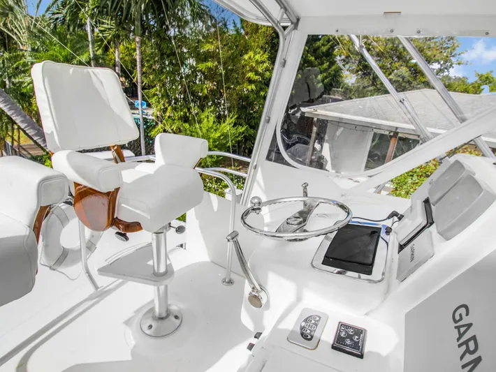 Emma Yacht Photos Pics 