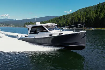 True North 34 Outboard Express