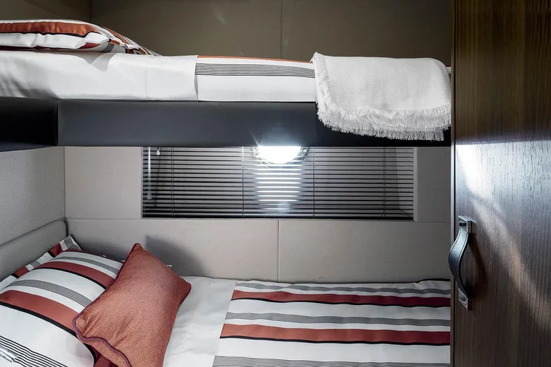 Skye Yacht Photos Pics Guest Cabin