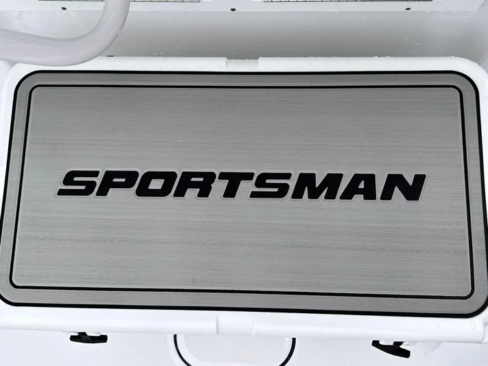  Yacht Photos Pics 2024 Sportsman 267 Masters - Image 13