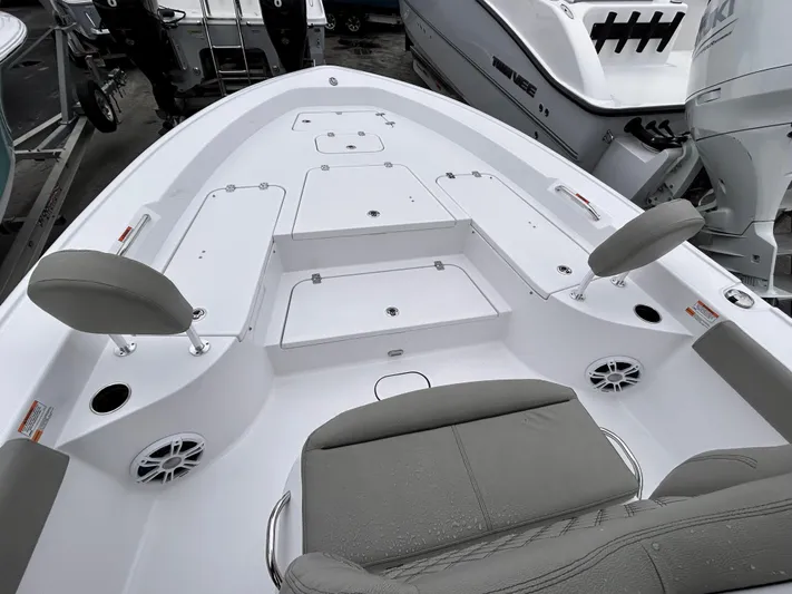  Yacht Photos Pics 2024 Sportsman 267 Masters - Image 10