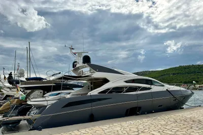 Sunseeker Predator 74