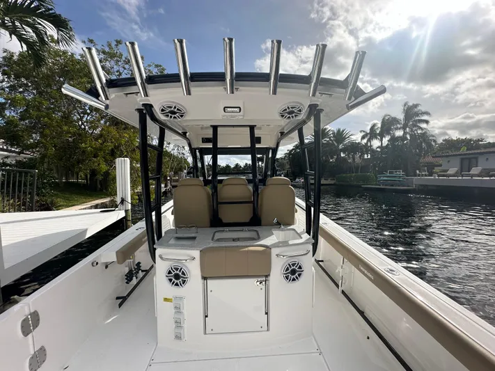  Yacht Photos Pics 2024 Everglades 365 Cc - Image 12