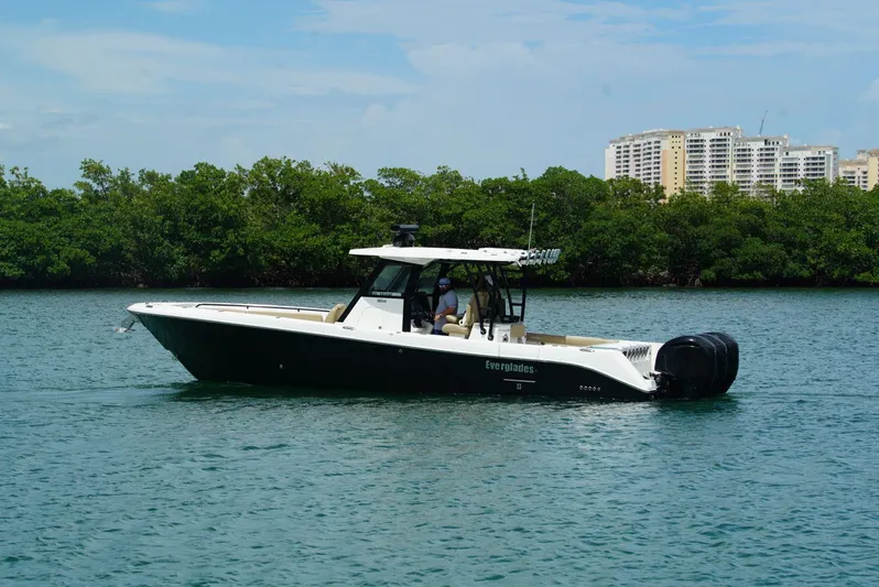  Yacht Photos Pics 2024 Everglades 365 Cc - Image 1