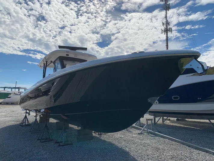  Yacht Photos Pics 2024 Everglades 365 Cc - Image 6