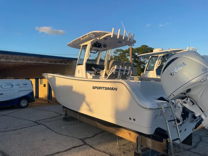  Yacht Photos Pics 2025 Sportsman 252 Open - Image 2