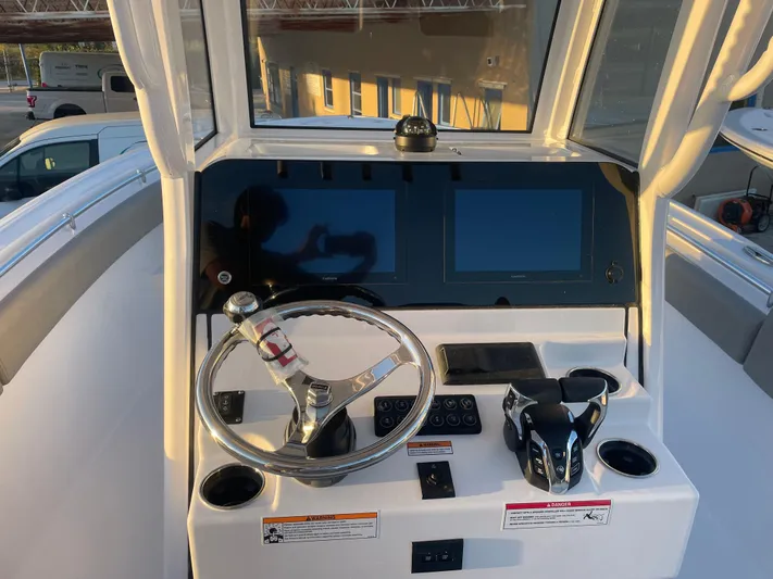  Yacht Photos Pics 2025 Sportsman 252 Open - Image 10