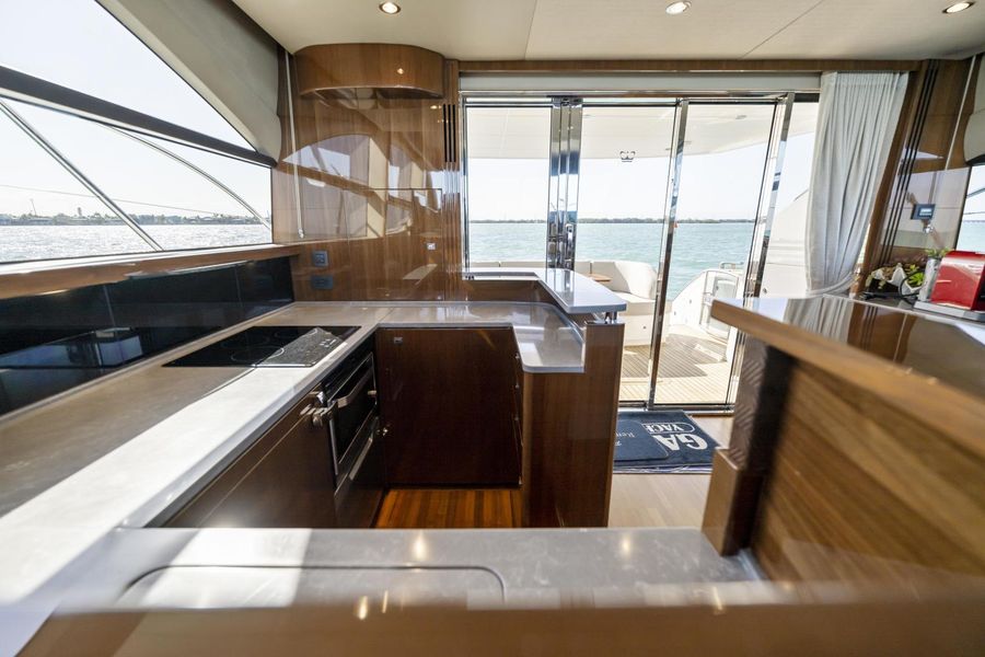 2016 Princess 52 Flybridge