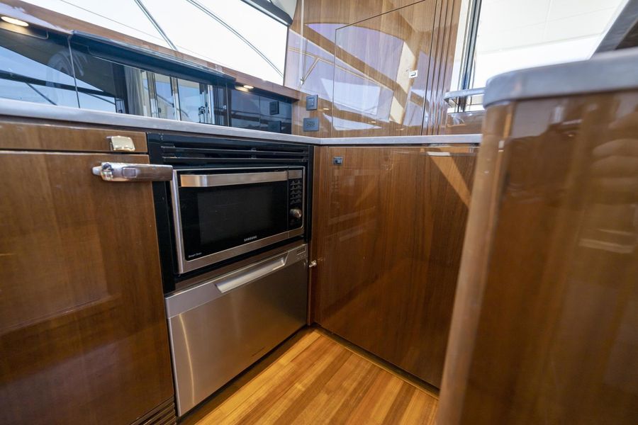 2016 Princess 52 Flybridge