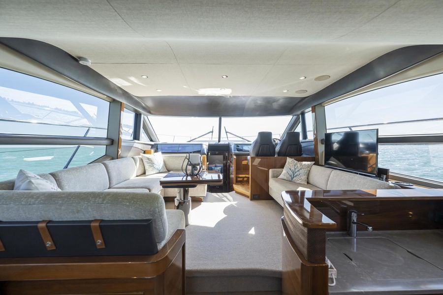 2016 Princess 52 Flybridge