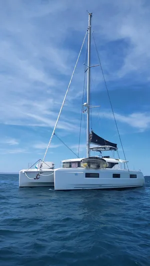 Nuberu Yacht Photos Pics 