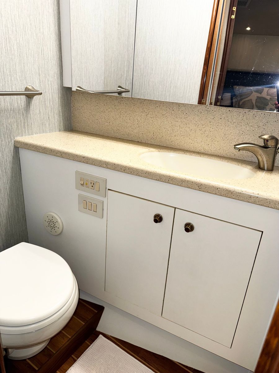 2005 Ocean Yachts 46 