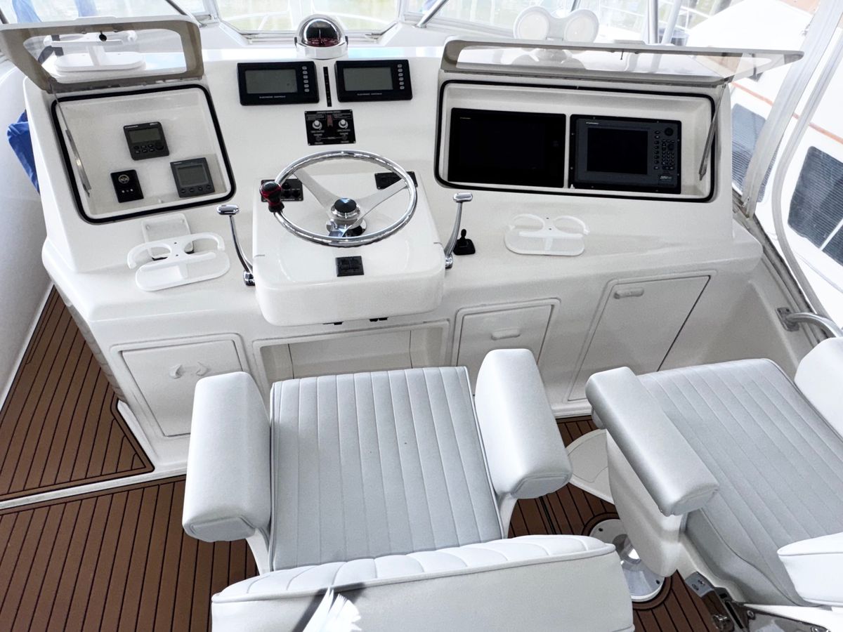 2005 Ocean Yachts 46 