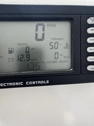 Loon Atik Yacht Photos Pics Digital display of a 2005 Ocean Yachts 46 Super Sport engine controls.