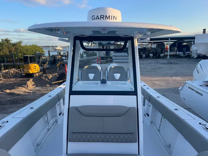  Yacht Photos Pics 2025 Sportsman 261 Heritage - Image 8