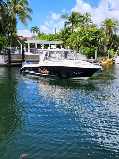 Pura Vida Yacht Photos Pics 