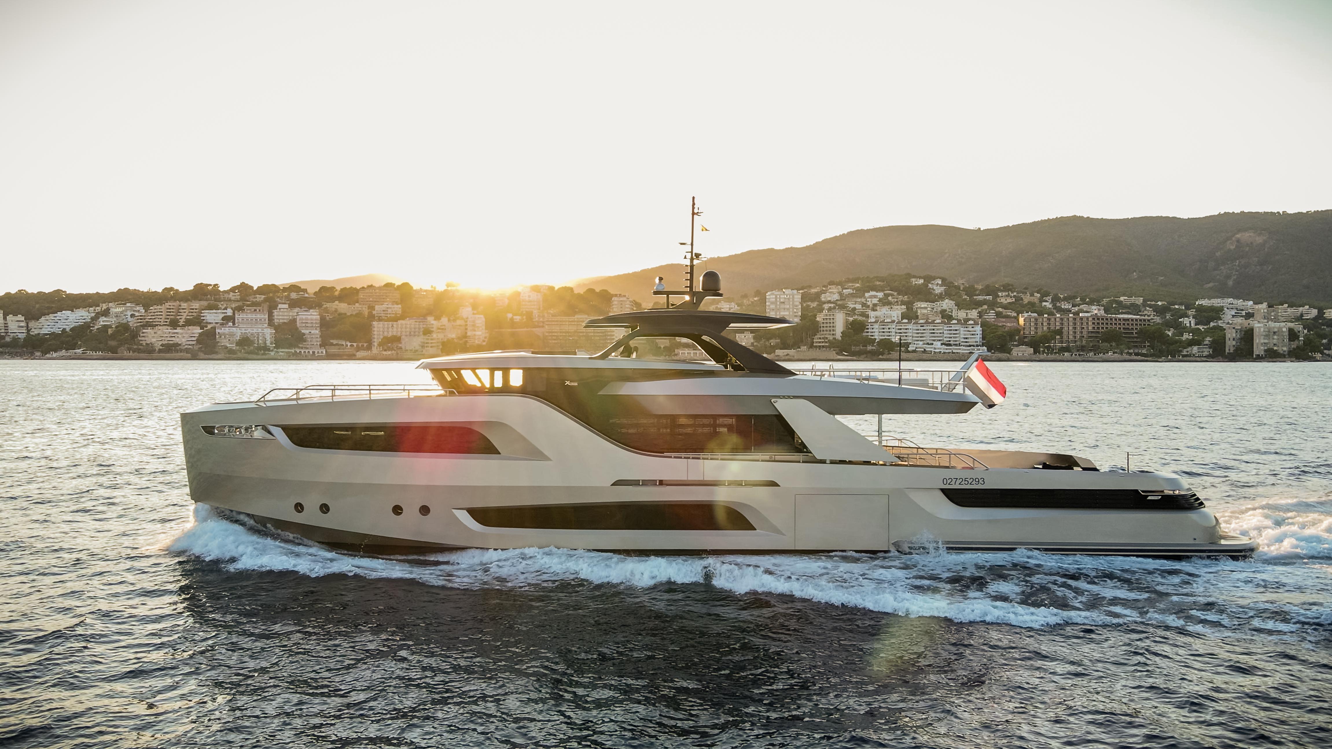 xtreme 105 yacht price