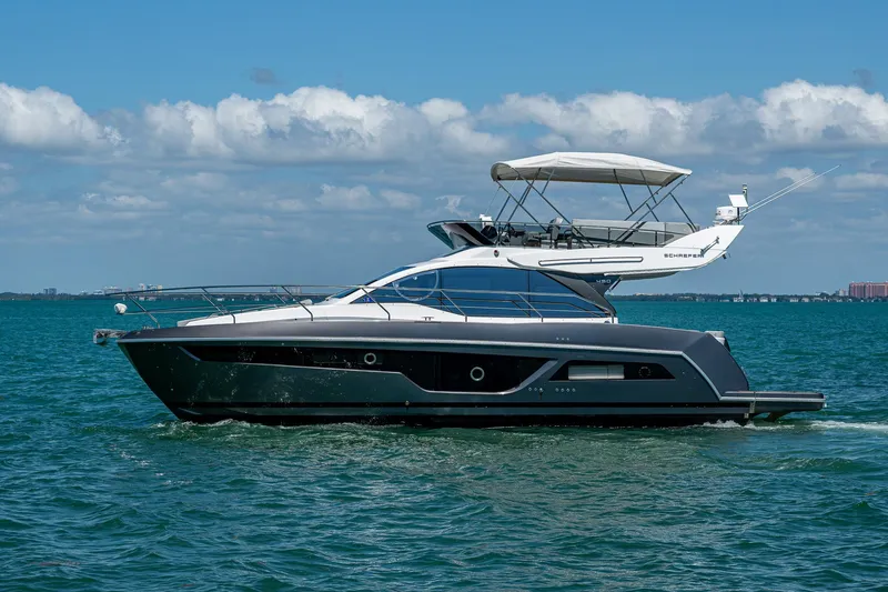 Suntastic Yacht Photos Pics 