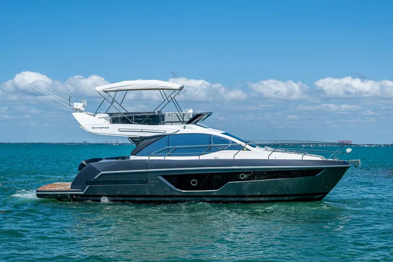 Suntastic Yacht Photos Pics 