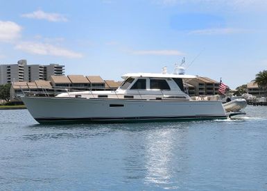 2018 48' Sabre-48 Salon Express Saint Petersburg, FL, US