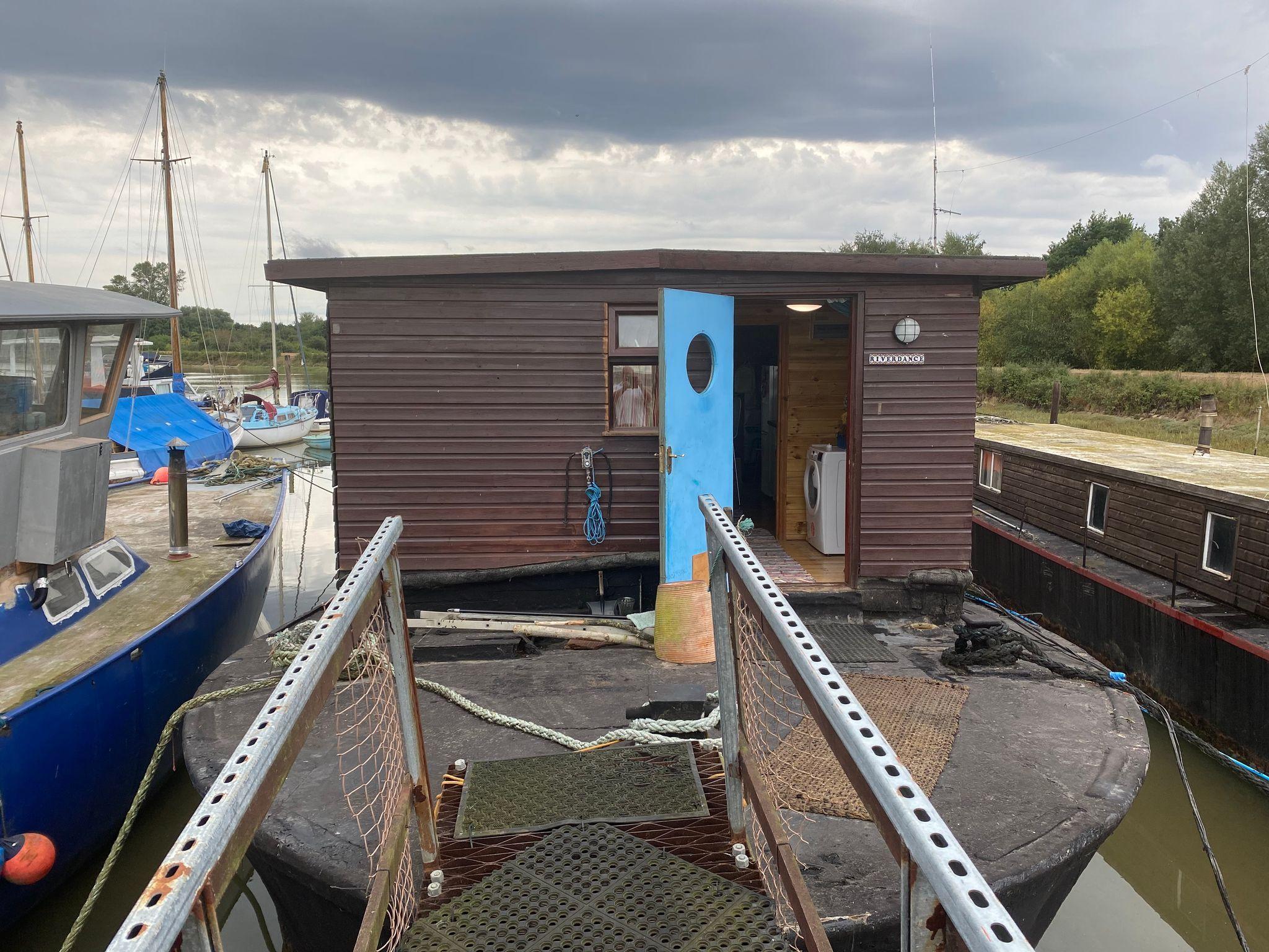 Houseboat Thames Lighter Barge Narrow Houseboat for sale YachtWorld