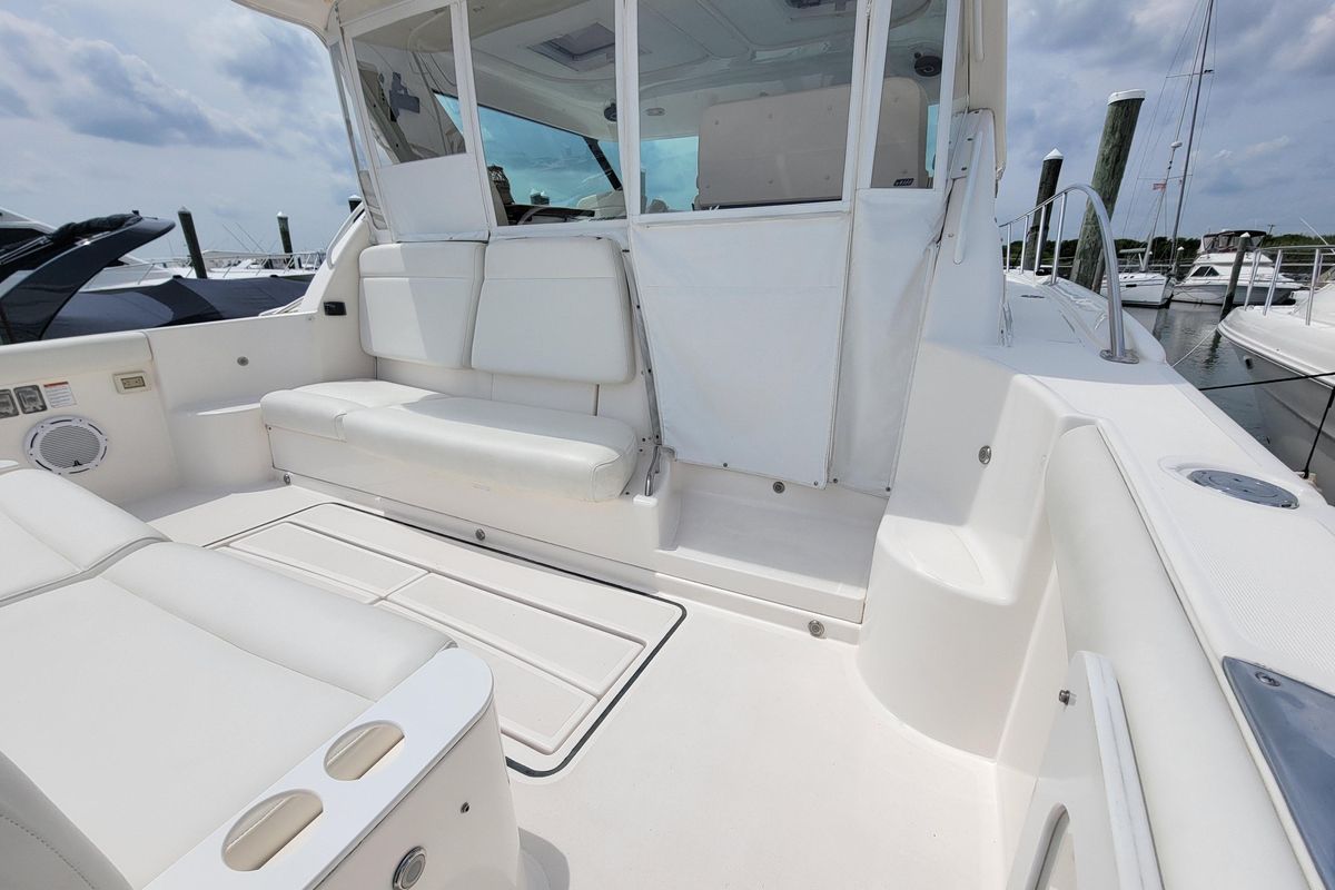 2005 Tiara Yachts 43 