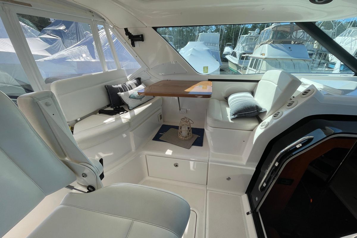 2005 Tiara Yachts 43 