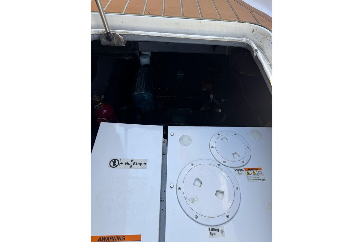 2007 Africat Marine 42 